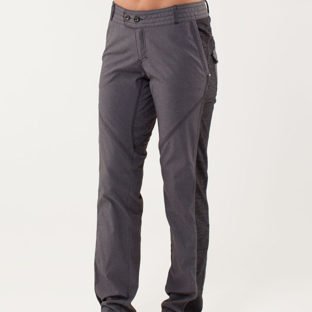 Lululemon Athletica Black and Fossil Women's Ride On Pants Size US 8